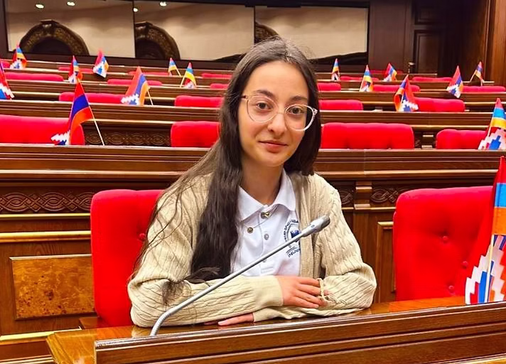 Lana Khachatryan